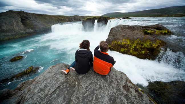 'Wow Air' pagara a dos amigos 3.300€ al mes por trasladarse a Islandia y viajar por el mundo… Icelandic 649x365