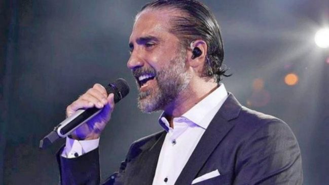 Alejandro Fernandez viste de mariachi el festival ‘Marenostrum'… Alejandro 649x365
