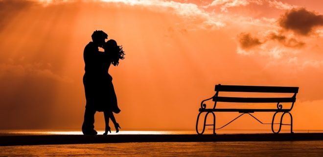 El romanticismo no solo no pasa de moda, es fundamental para una relación sana… Love1 660x320