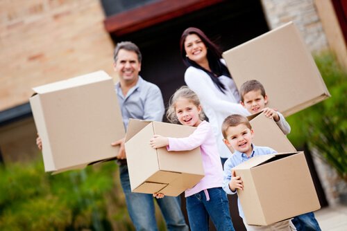 Como afecta negativamente una mudanza a los niños y consejos para ayudarles… Familia Cajas
