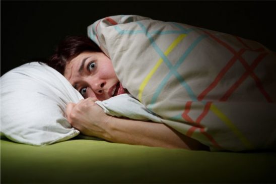 Que hace que tengamos pesadillas?… Scared 548x365