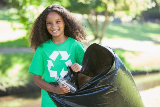 El uso de bolsas biodegradables, la tendencia que quiere terminar con un gran problema medioambiental… Recicla 548x365