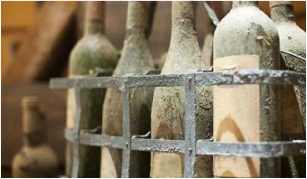 Rescatan cientos de botellas de coñac y licor de hierbas de un barco hundido hace 102 años... Botitas 626x365
