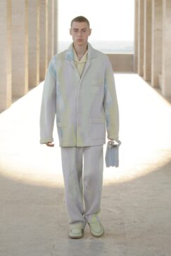 Moda masculina: las tendencias para hombre más importantes en 2022… Sofa 243x365