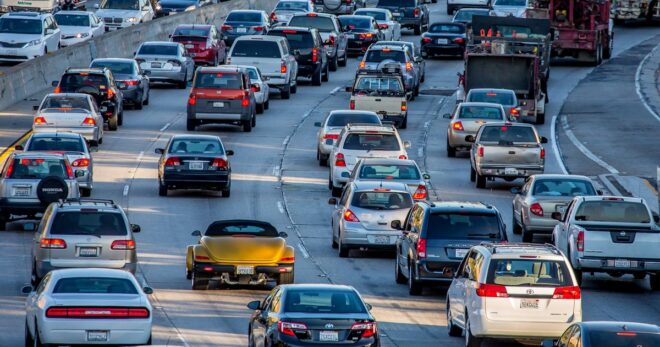 Prevén 42 millones de viaje por carretera en EEUU por el 4 de Julio… Traf 660x347